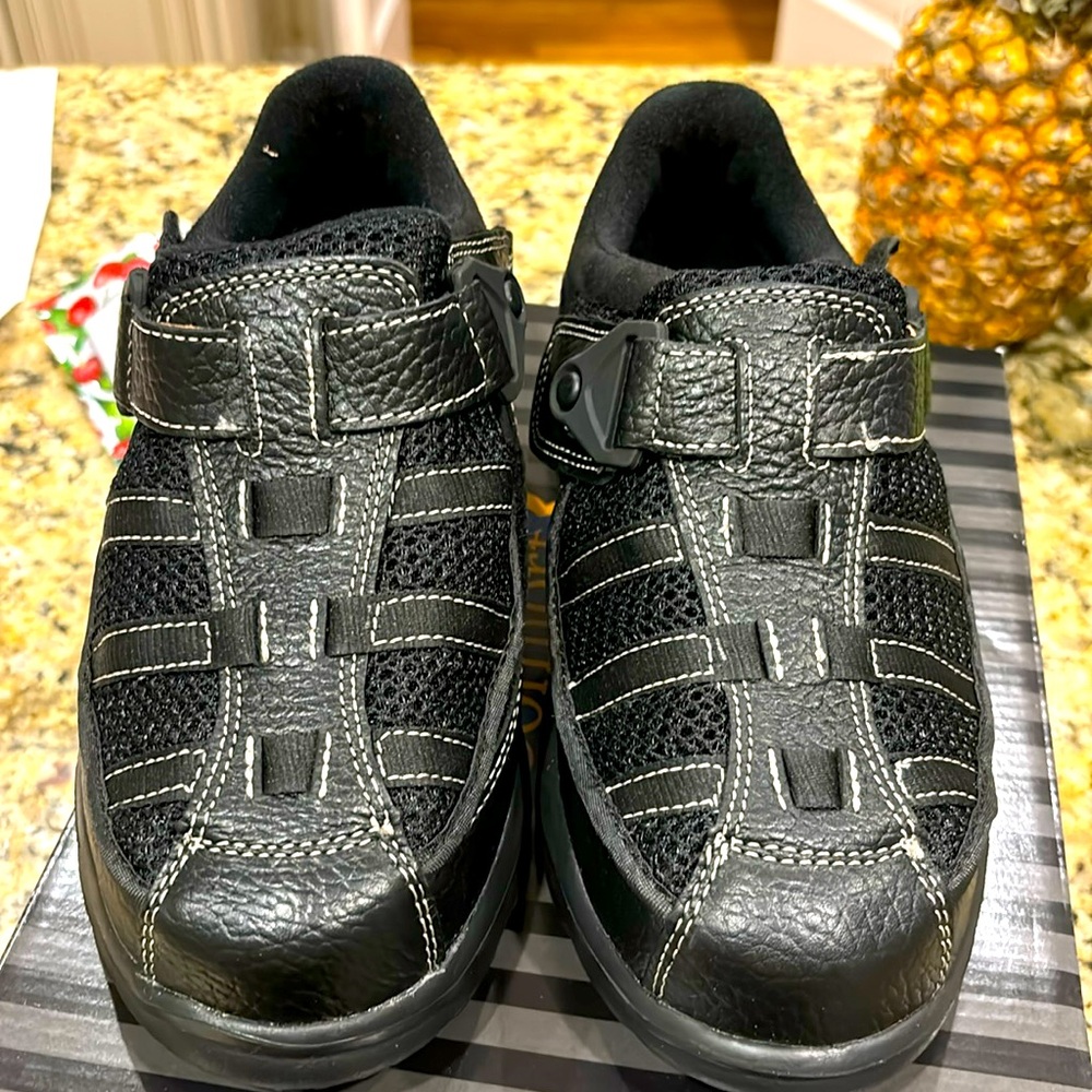 New Dr Comfort Orthotic shoes 7.5 Black
